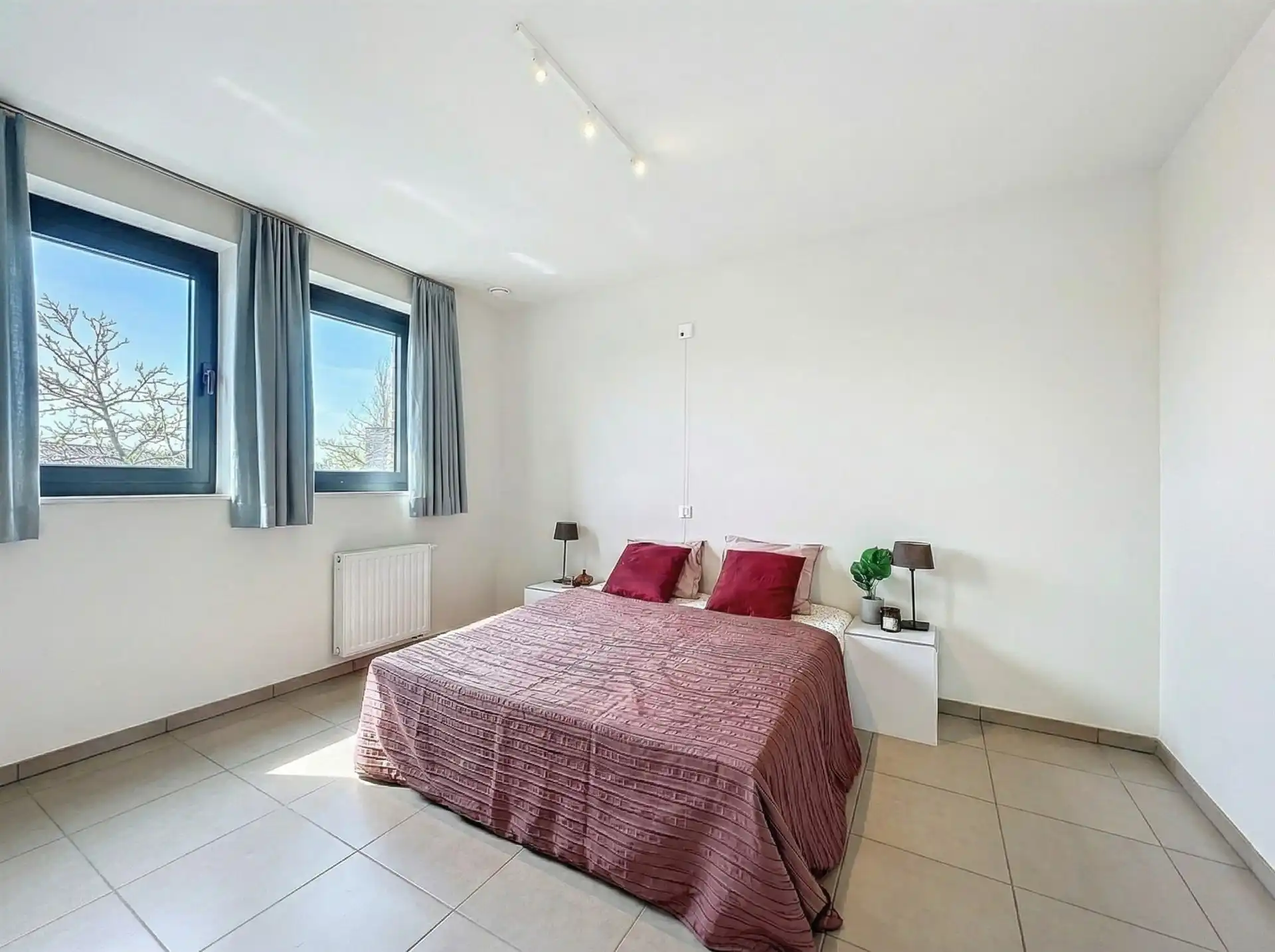 Moderne assistentiewoning met ondergrondse autostaanplaats en berging foto 4