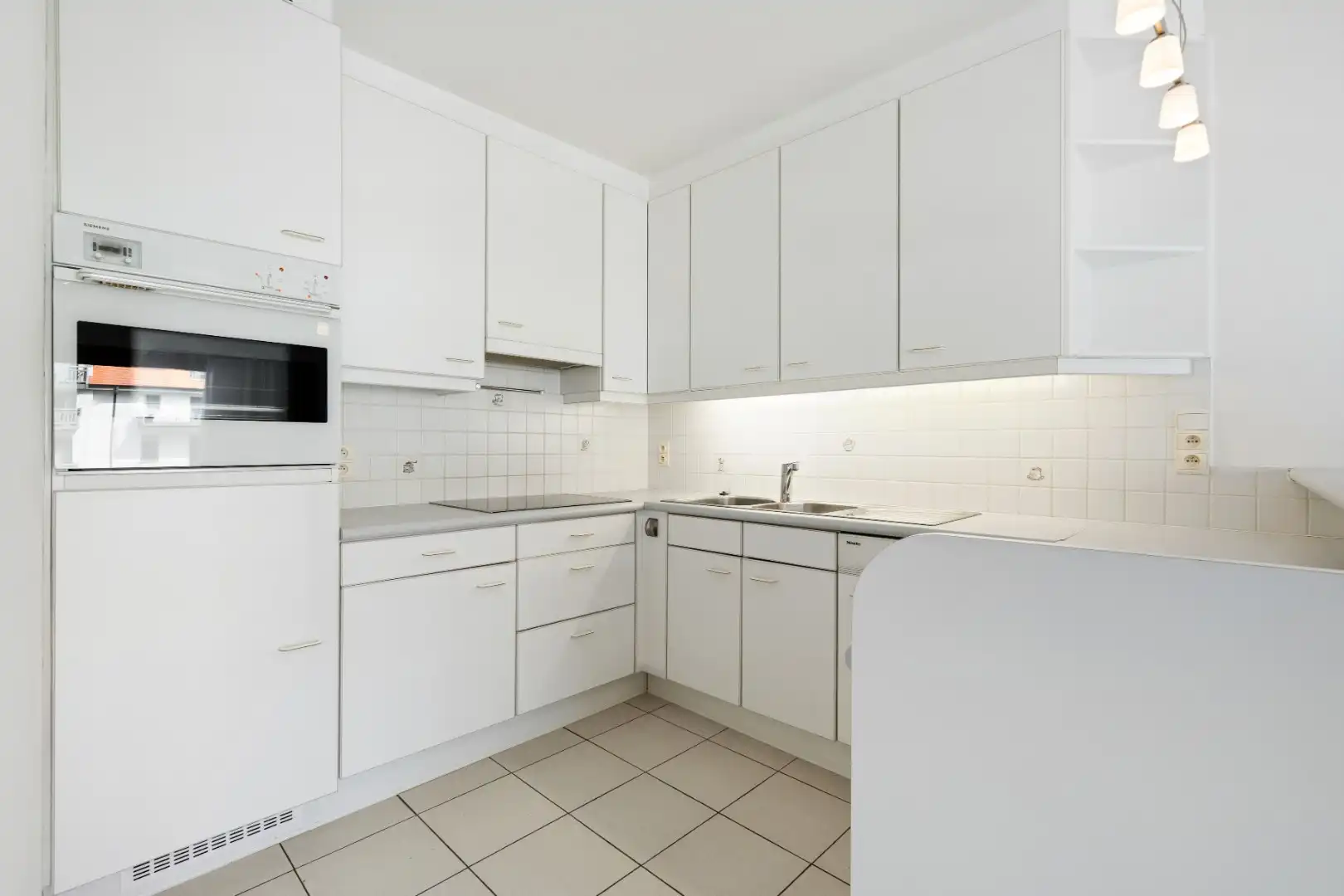 ZONGERICHT WOONAPPARTEMENT OP 100 METER VAN DE ZEEDIJK foto 8