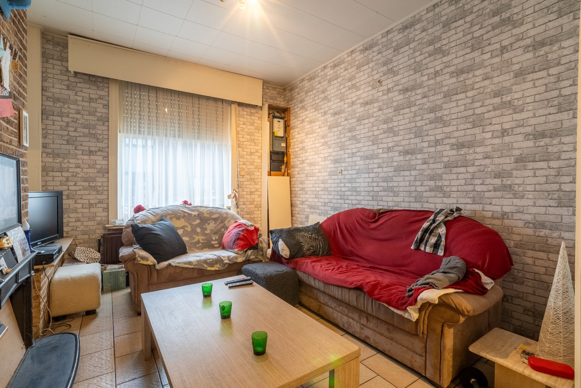 Gezinswoning met garagebox en uitweg foto 3