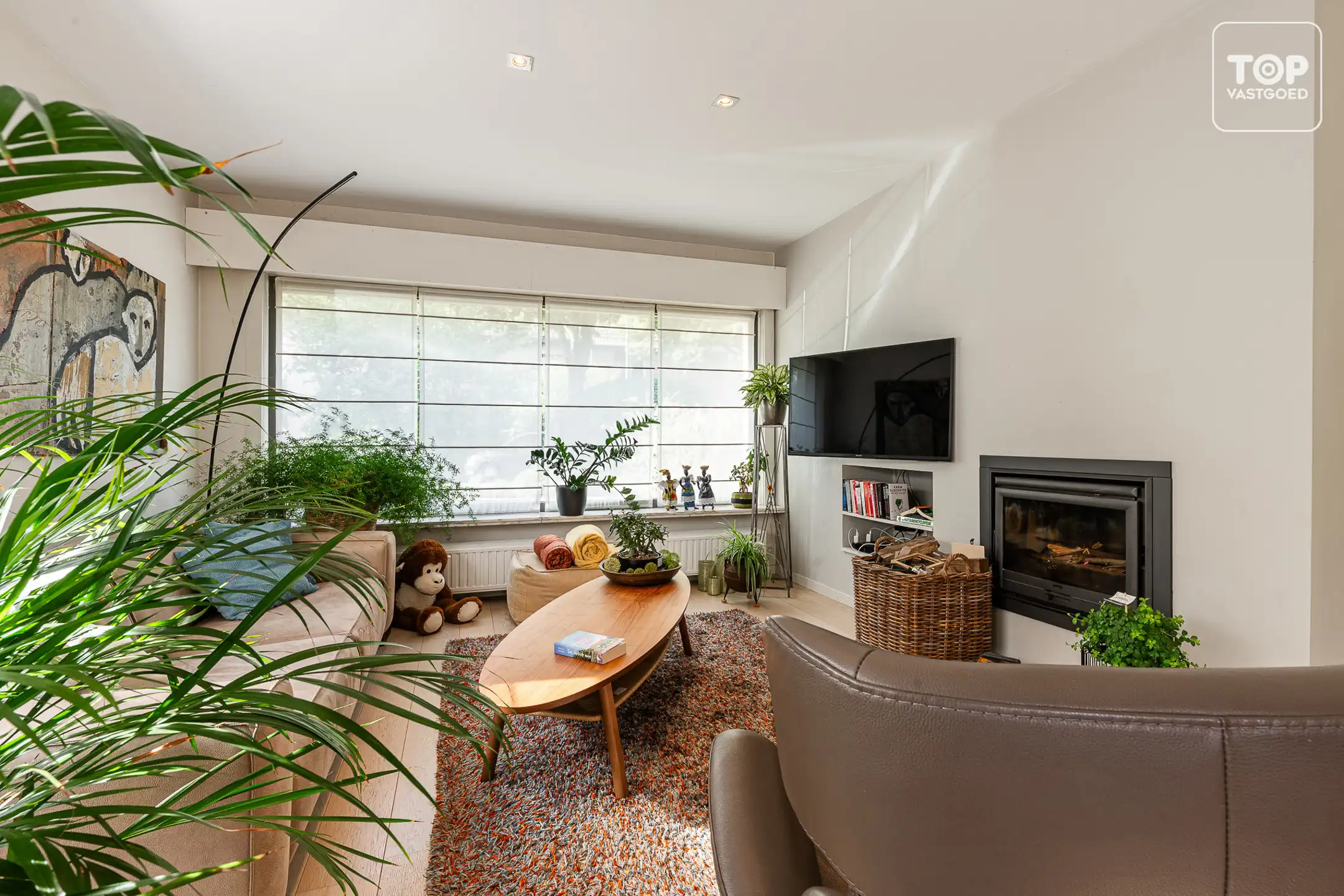 Instapklare halfopen woning met 4 slaapkamers, garage en mooie tuin foto 6