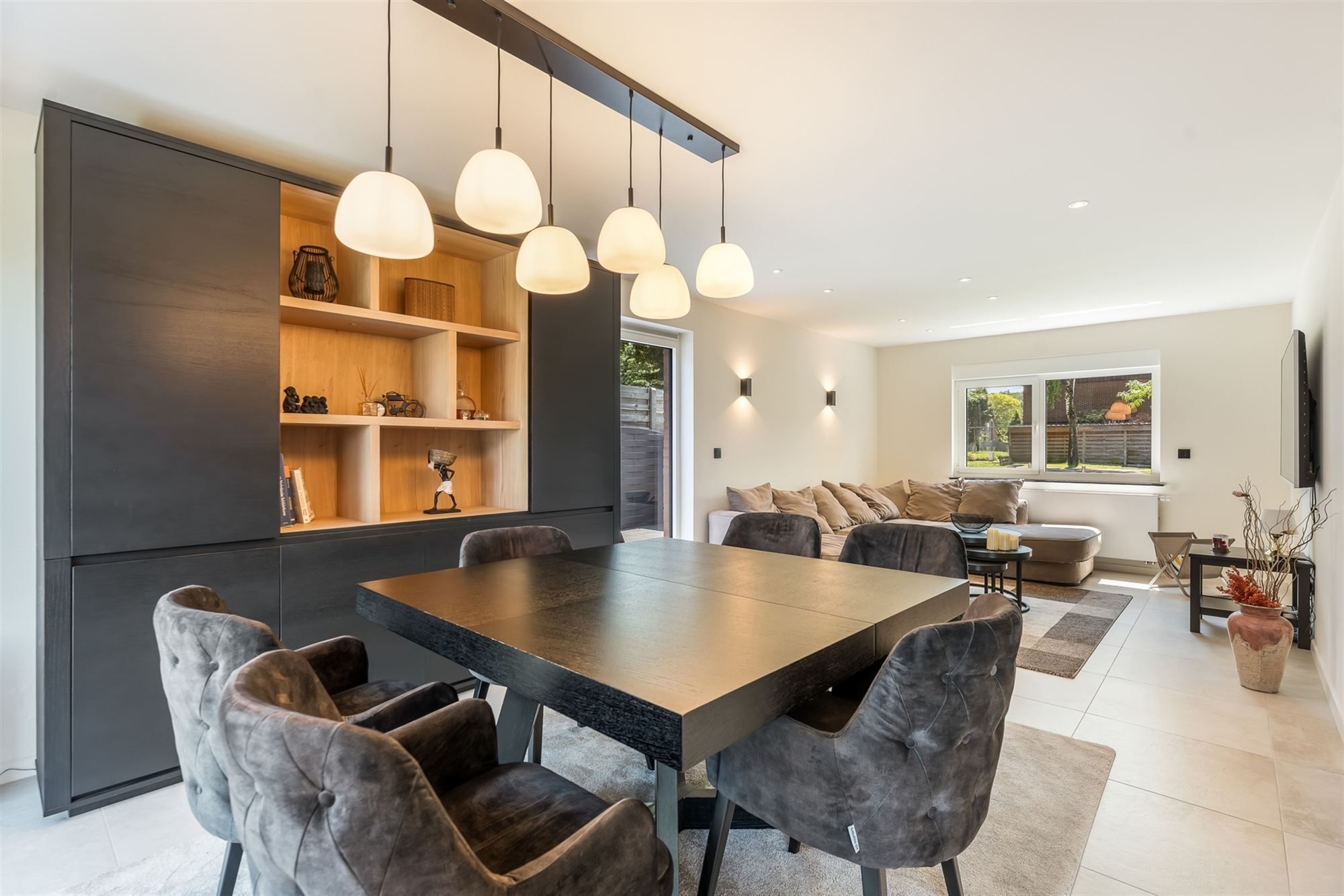 VOLLEDIG GERENOVEERDE WONING MET 3 SLAAPKAMERS OP EEN PERCEEL VAN 4A16CA TE PAAL foto 2