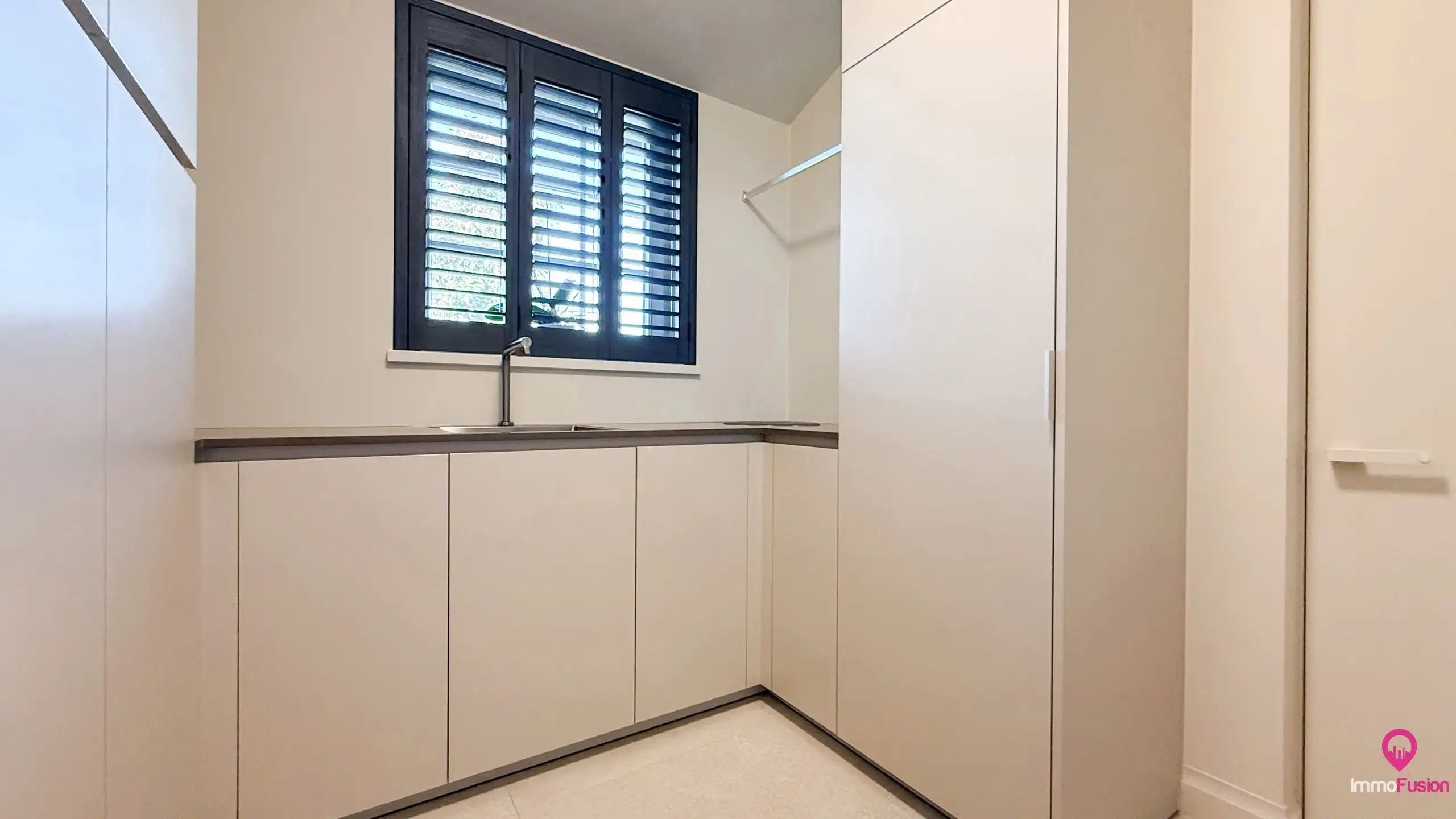 Gelijkvloerse nieuwbouw in pastorijstijl met kelder en lift! foto 22