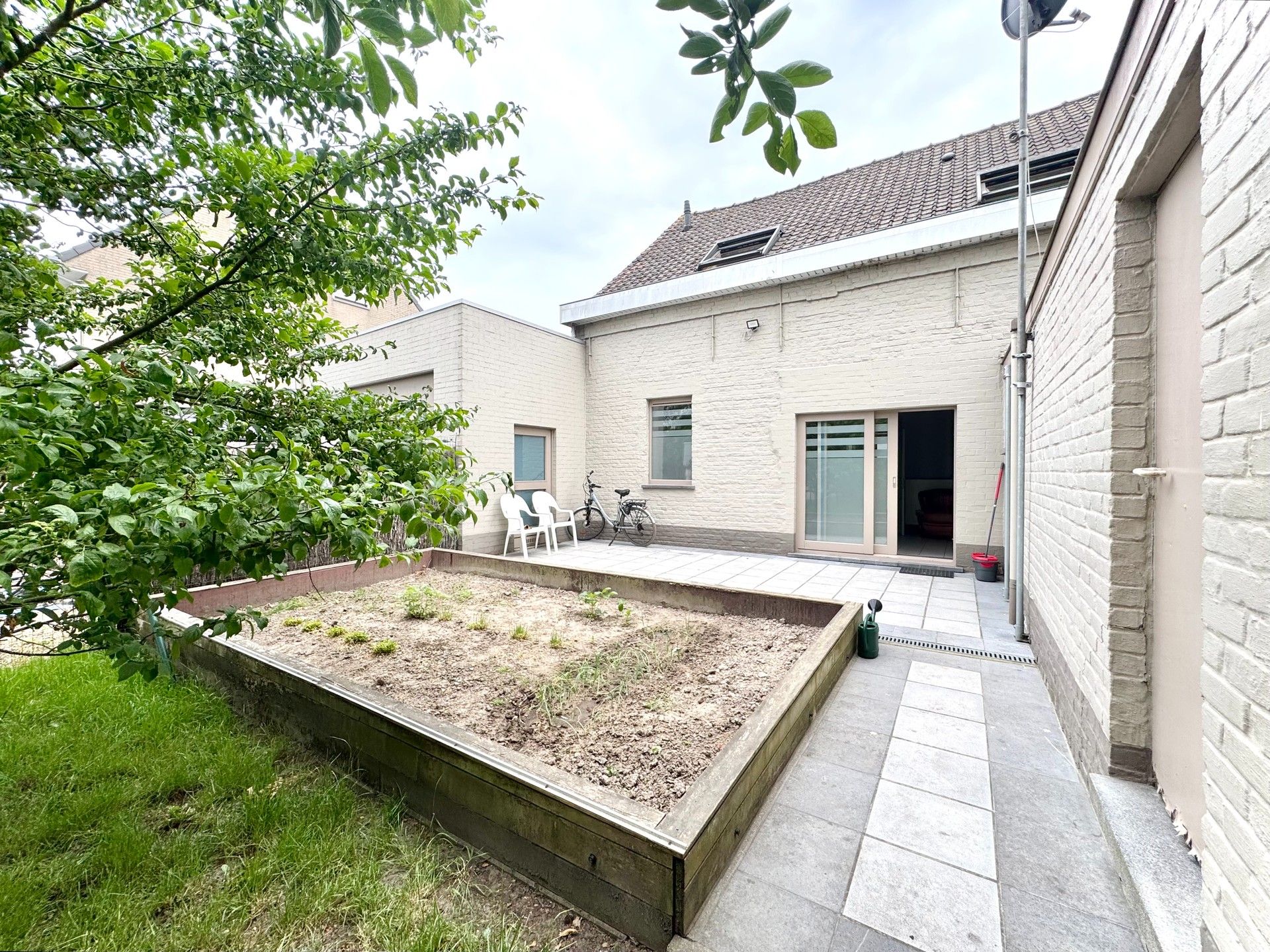 ()=>{if(producerUpdateValueVersion(node),producerAccessed(node),node.value===ERRORED)throw node.error;return node.value} Emiel Clausstraat 3 - 8793 Sint-Eloois-Vijve