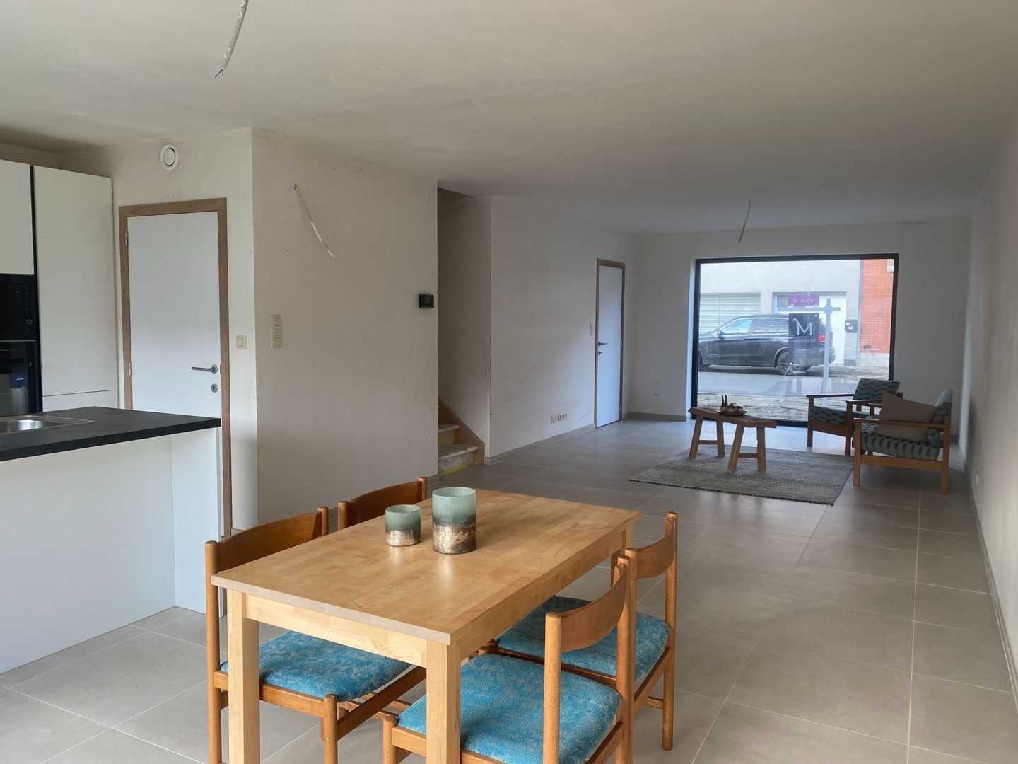 Energiezuinige, knappe nieuwbouwwoning in een rustige buurt foto {{pictureIndex}}