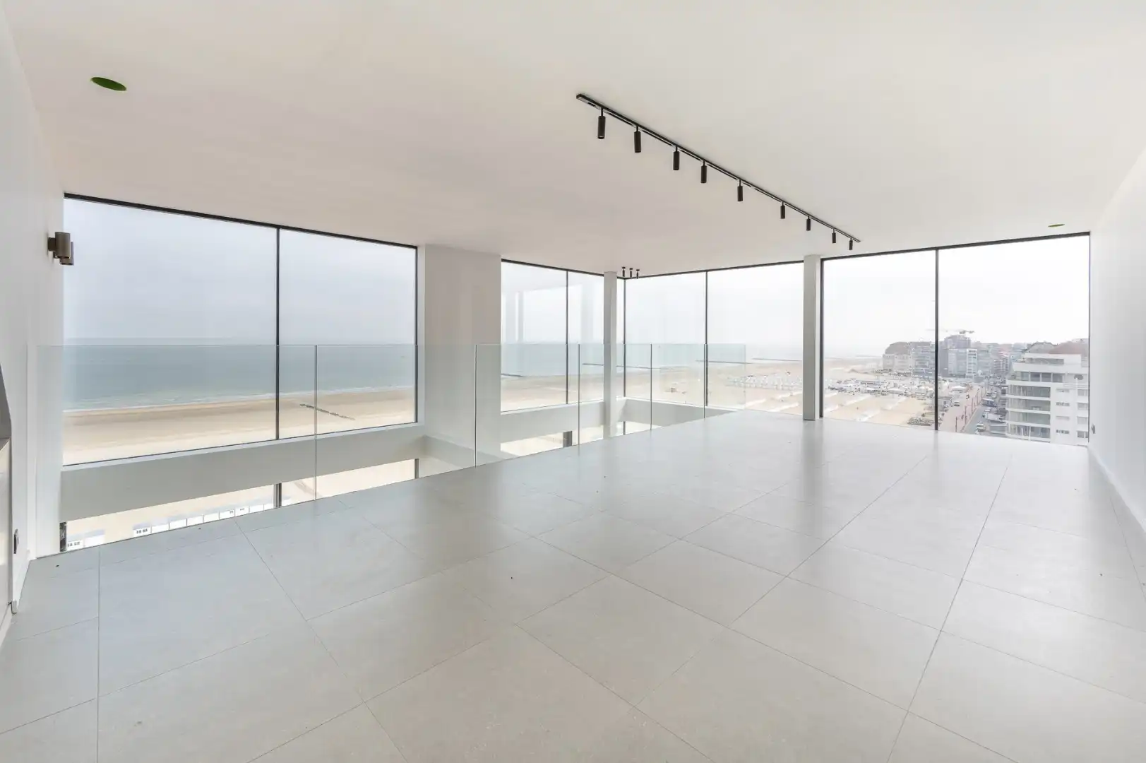 Uitzonderlijke hoekduplex (427m²) met frontaal zeezicht en meer dan 30 meter gevelbreedte  foto 16