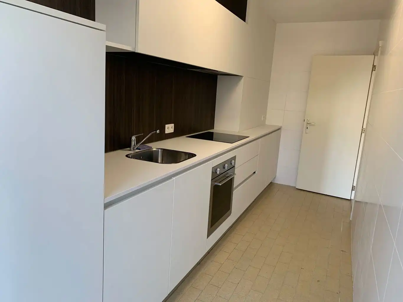 Instapklaar 2-slaapkamer appartement met 2 terrassen foto 6