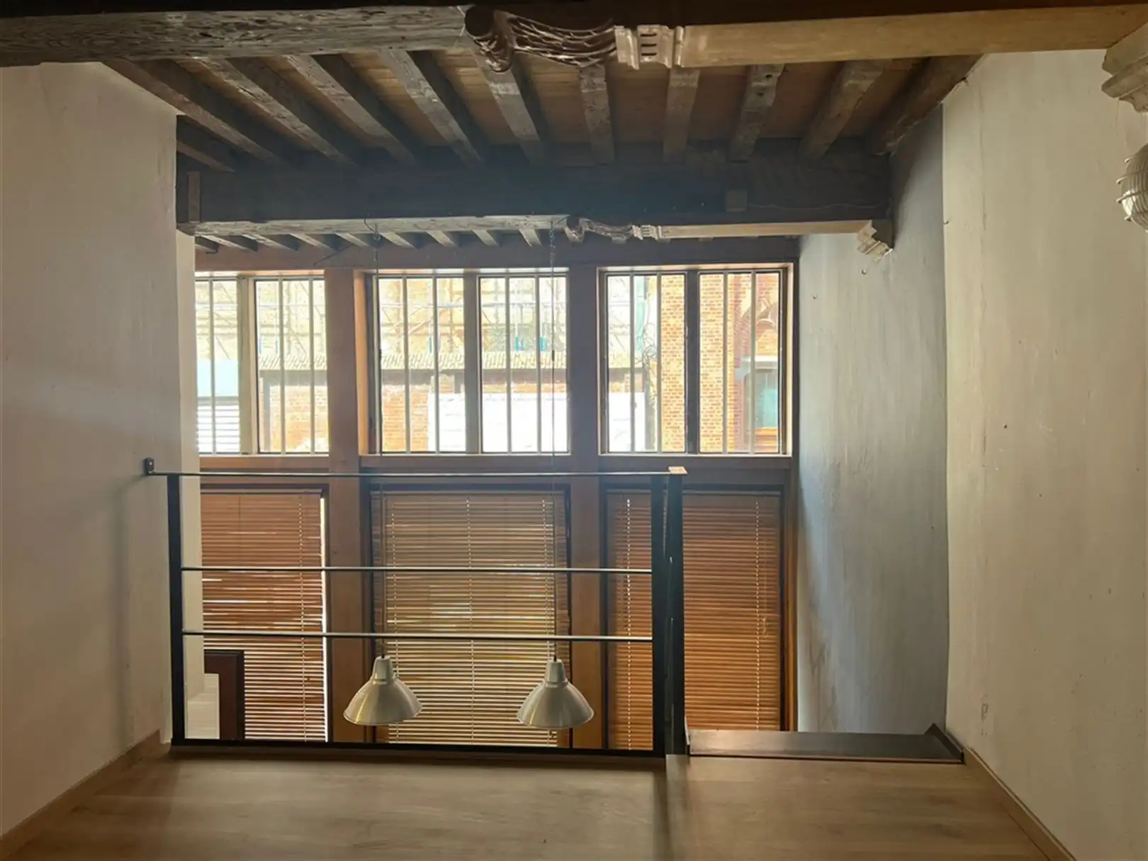 Gelijkvloers kantoor in authentieke trapgevelwoning foto 8