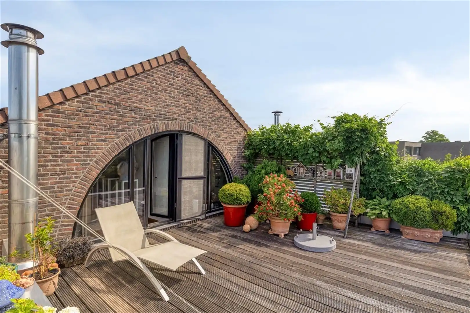 Goed onderhouden villa met prachtige tuin en adembenemende verzichten. foto 15