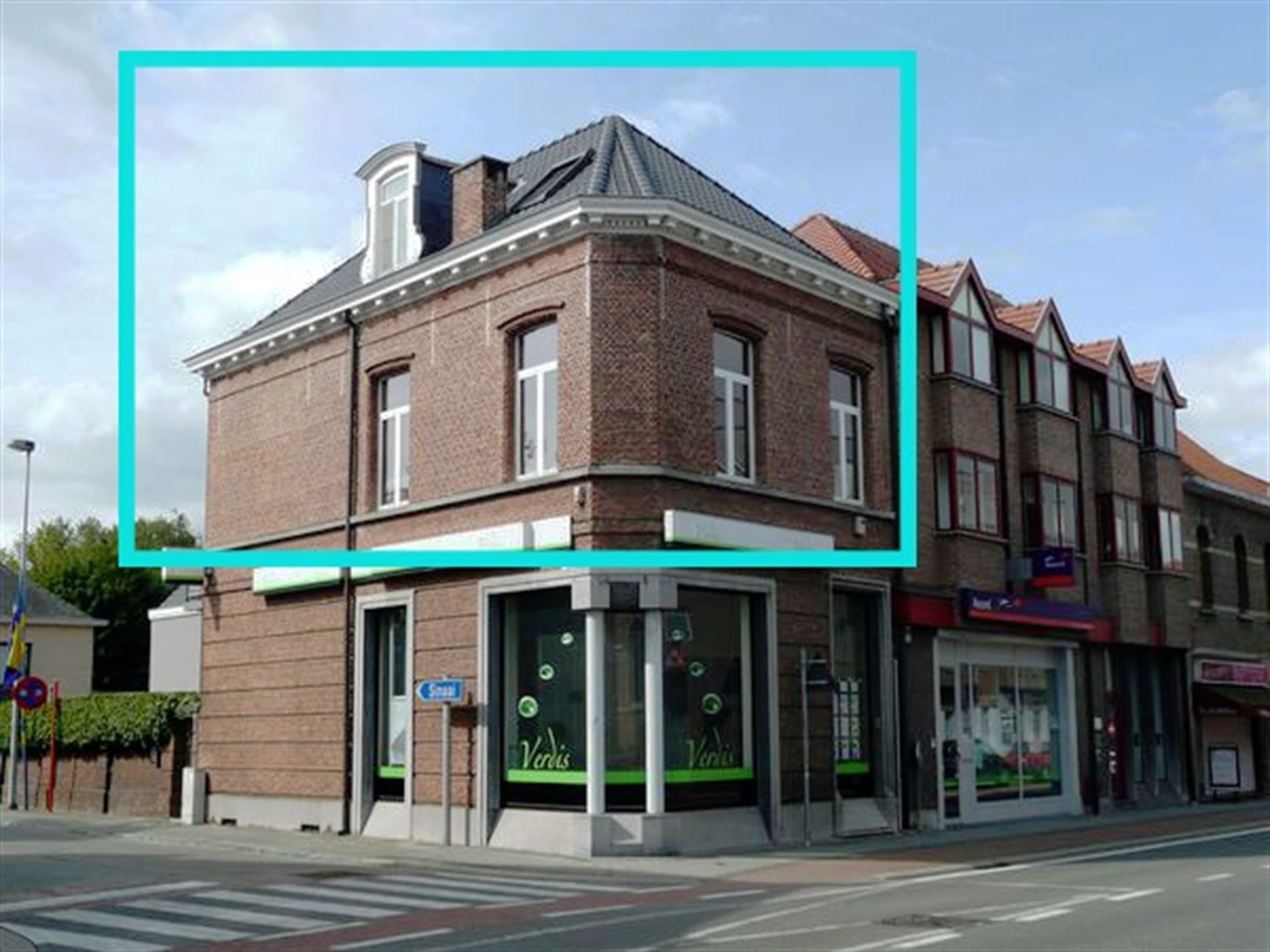 Ruime stapelwoning met 2 slaapkamers en garage foto {{pictureIndex}}