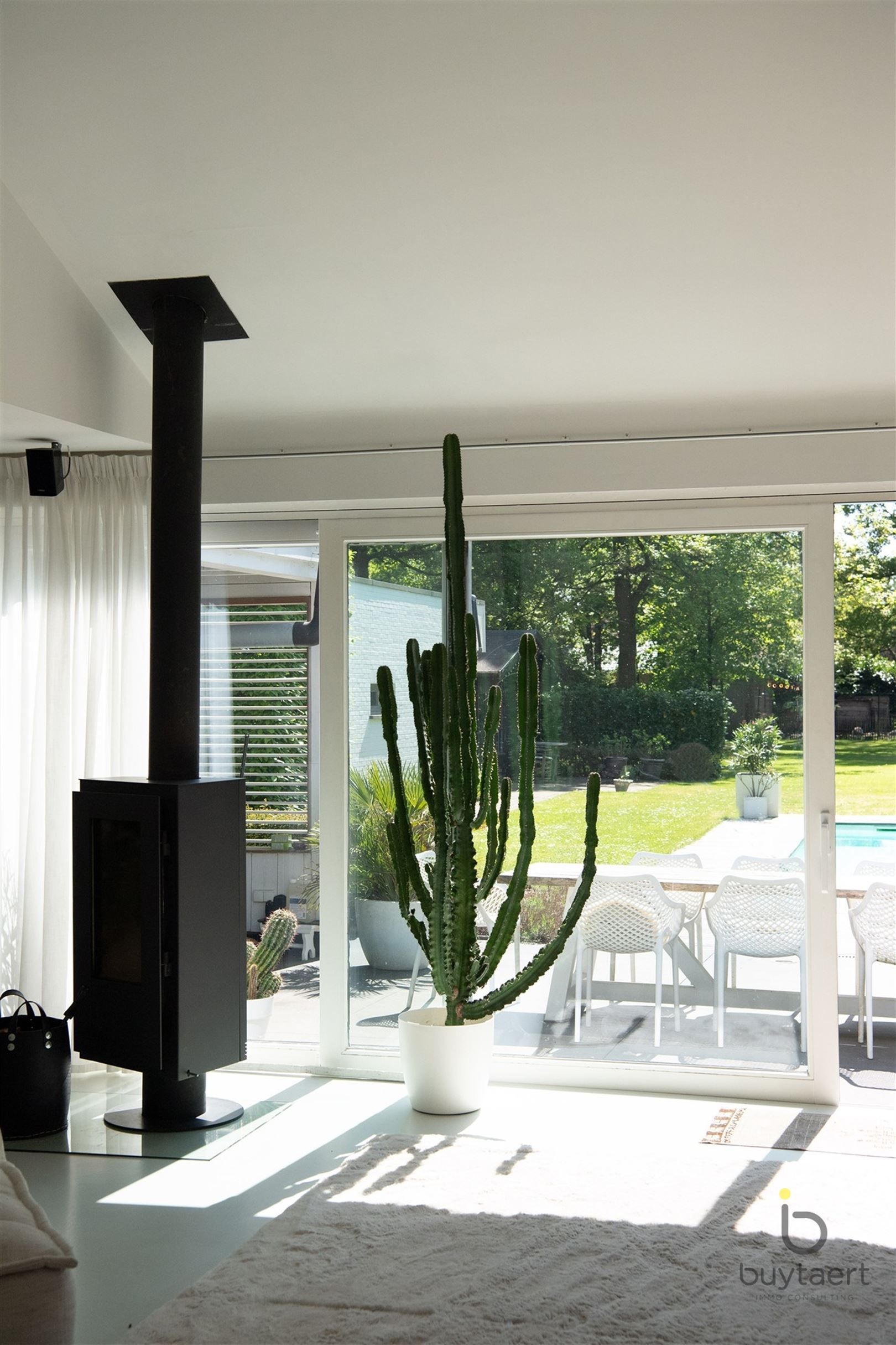 Een gezellige thuis met zwembad en zuidwest tuin! foto 18