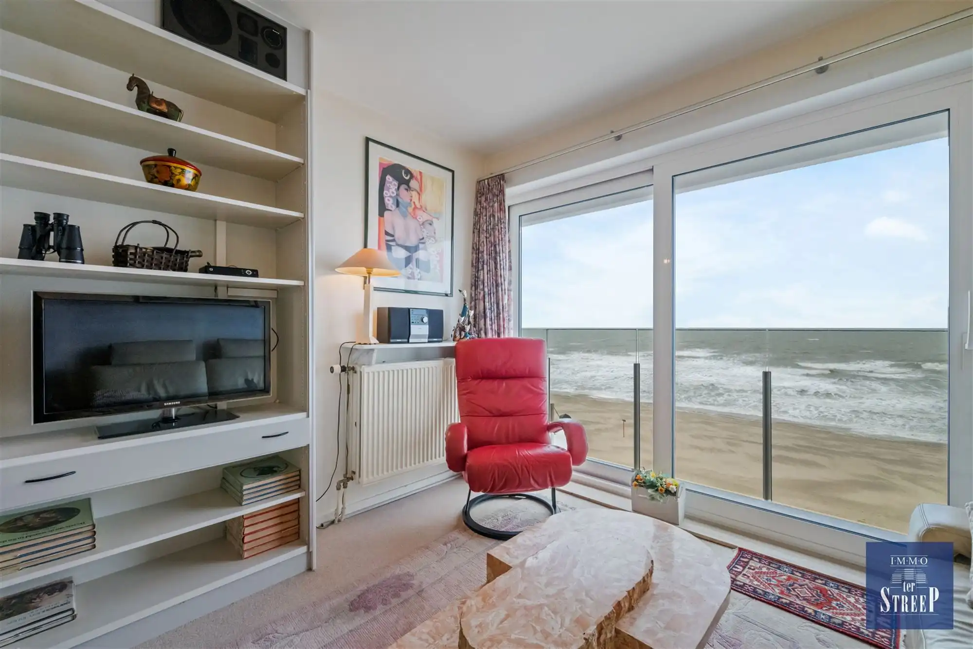 Appartement met 2 slaapkamers op de zeedijk foto 3