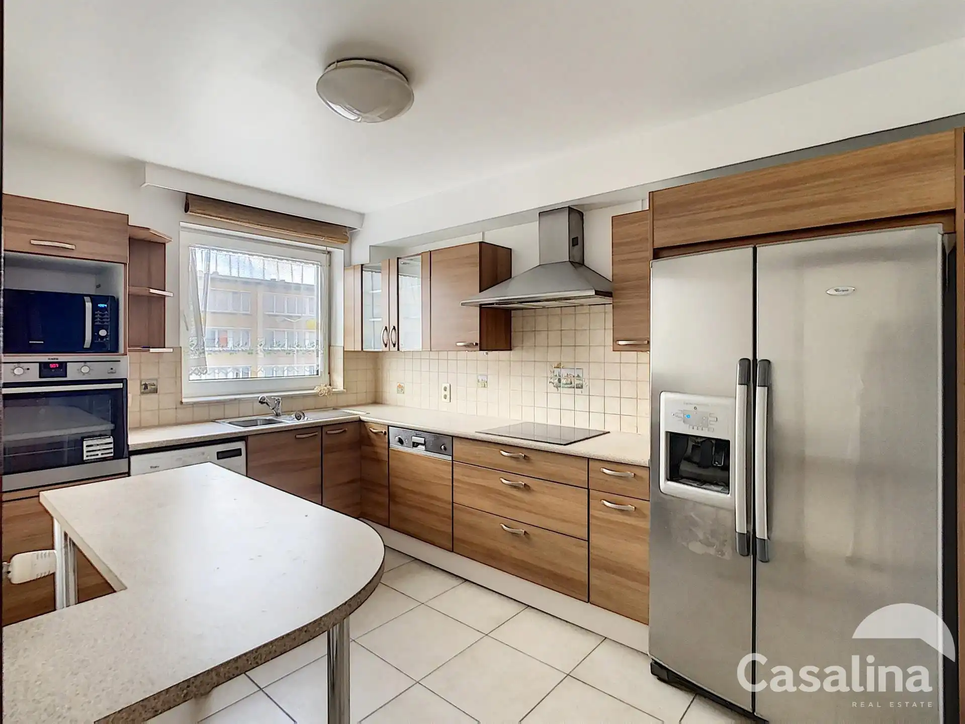 Appartement 110m², 3 slpk, bezoeken enkel per mail foto {{pictureIndex}}