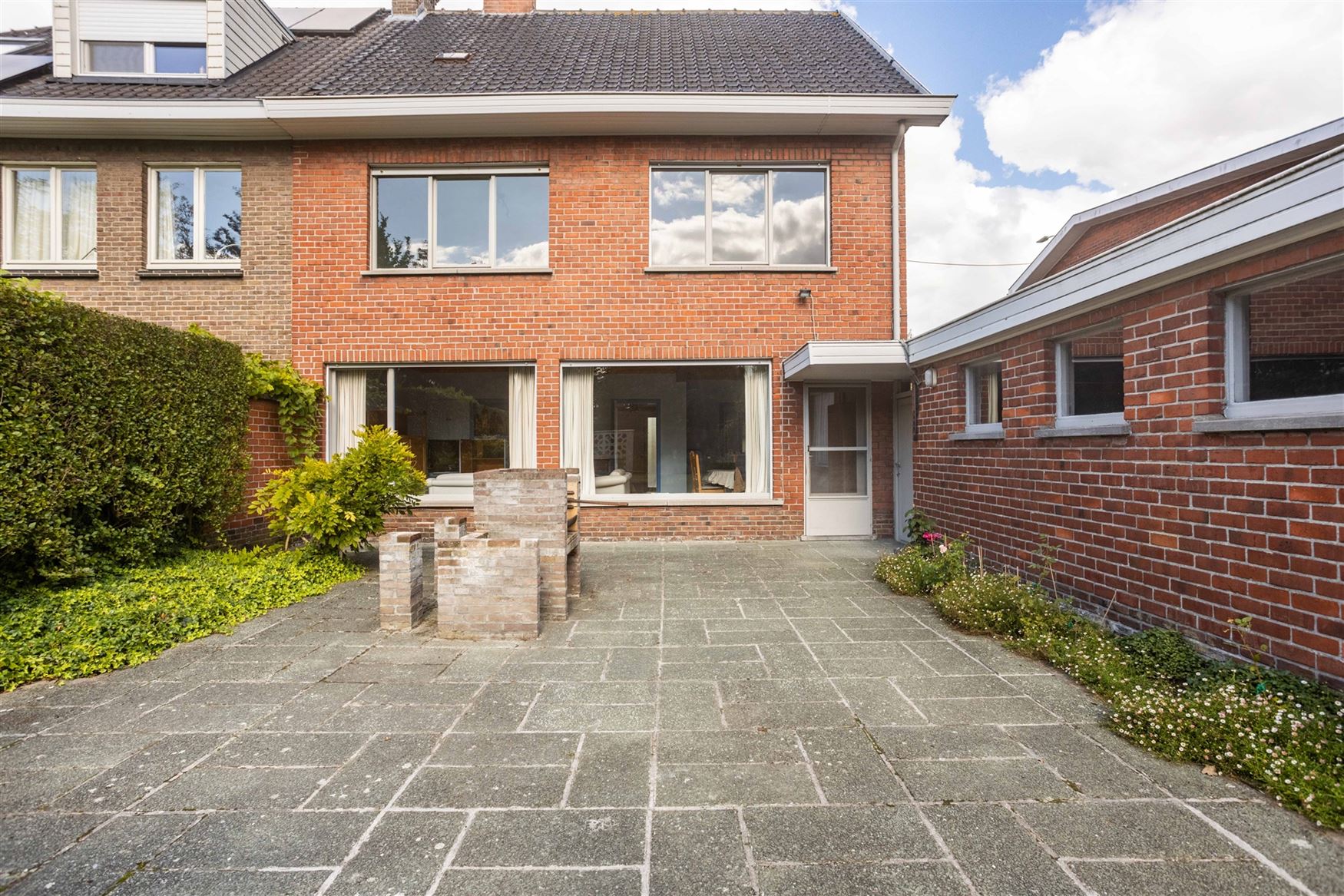 Ruime halfopen bebouwing met zuidgerichte tuin te Destelbergen. foto 15