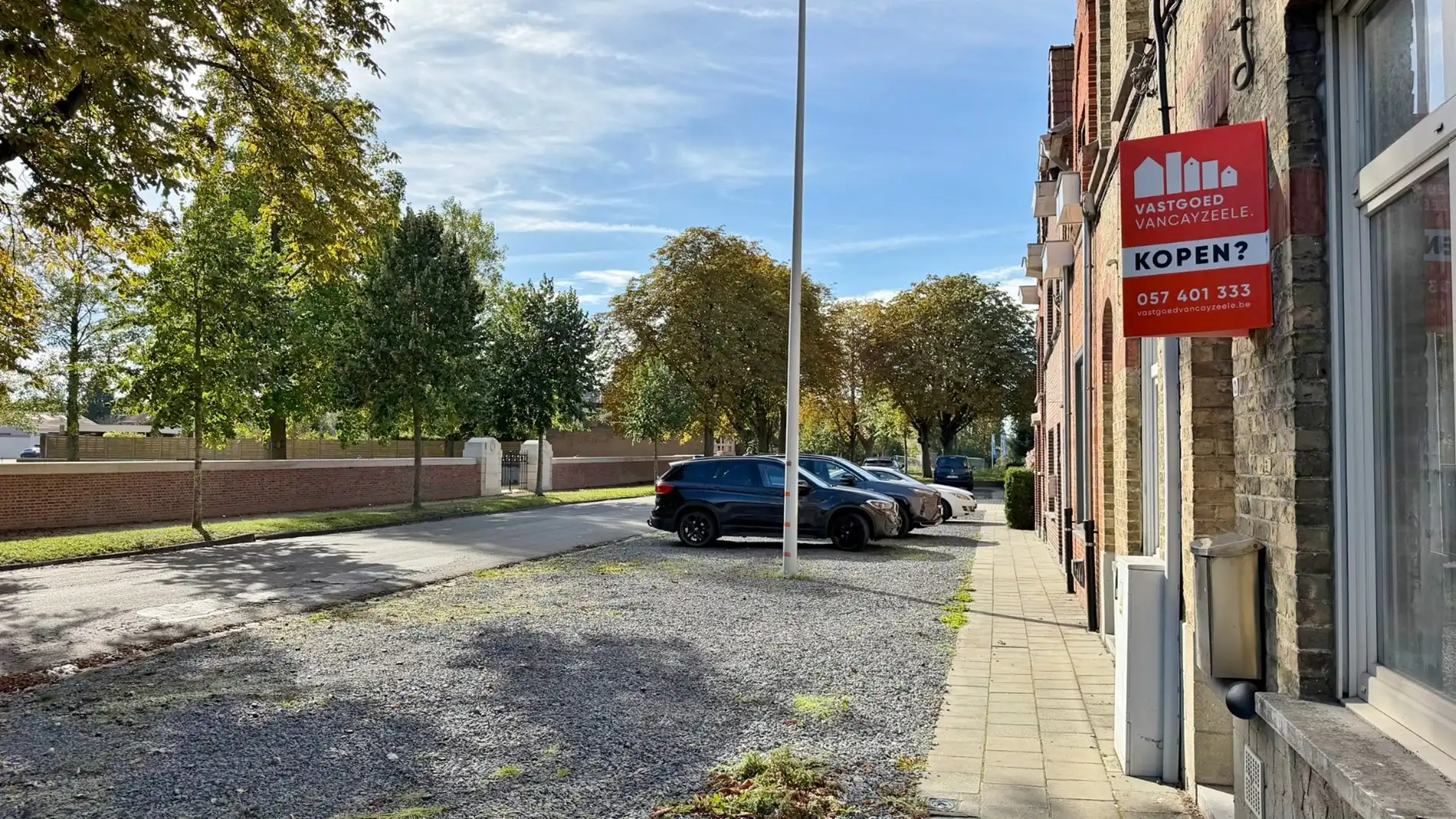 Te renoveren stadswoning met tuin en toegang langs achter met auto/fiets. foto 2