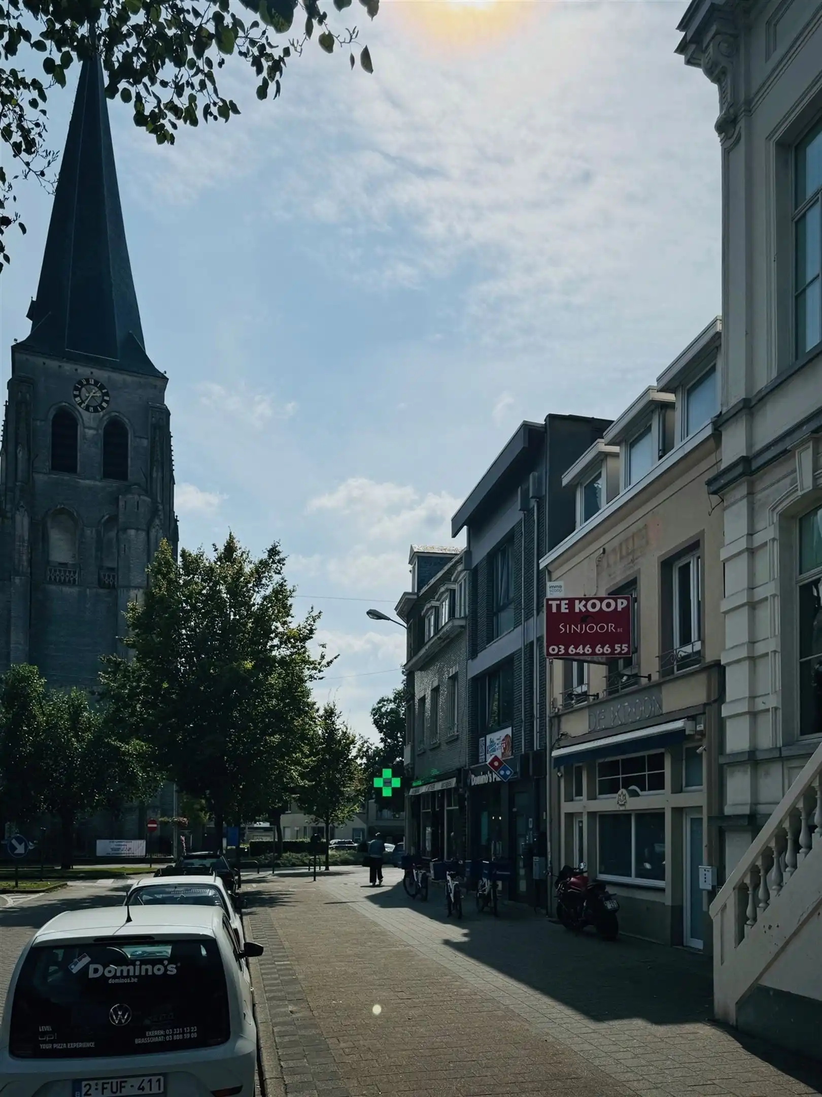 Polyvalent handelshuis met bovenwoonst aparte ingang en in 2 straten uitkomend. foto 29