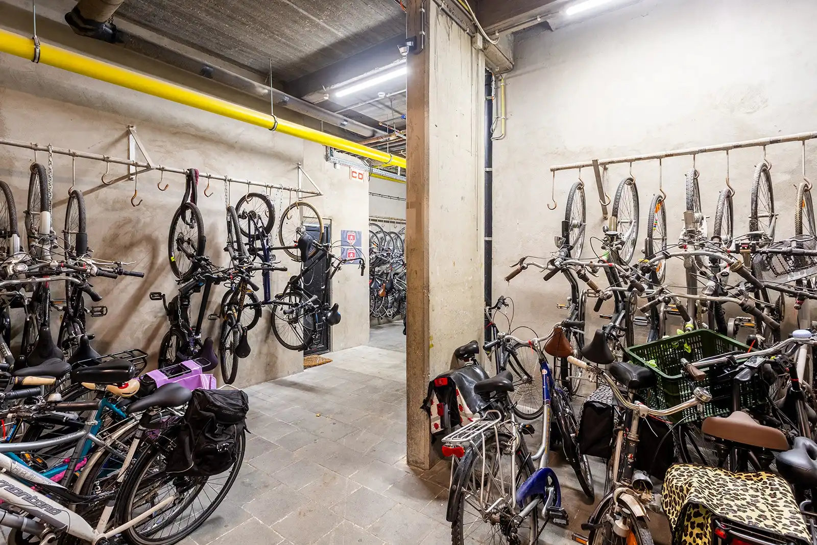 Instapklaar 3-slaapkamerappartement op de 5e verdieping met zuidgericht terras foto 27