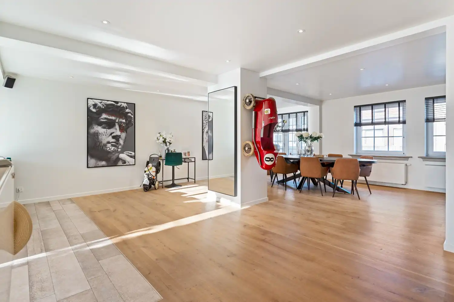 Prachtige duplex (240m²) met eigen inkom, 4 slaapkamers & terras foto 12