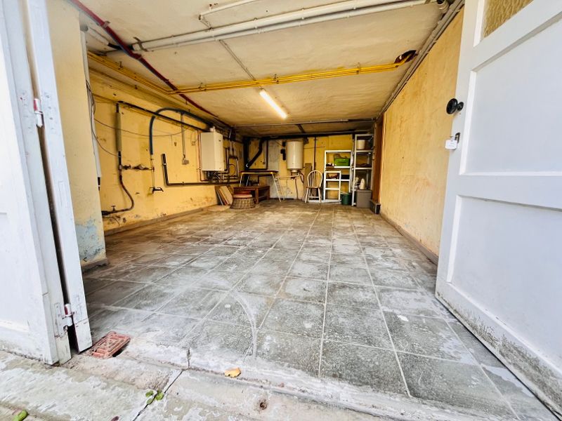 Zeer ruime garagebox - centrum Wenduine foto 2