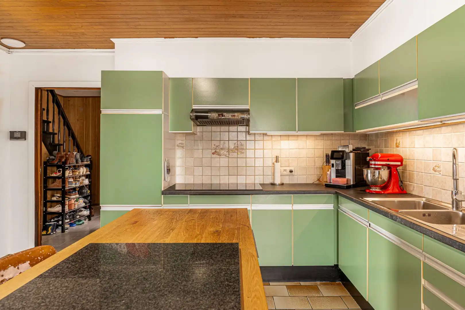 Instapklare halfopen woning met EPC label B, garage en tuin in Ledegem foto 7