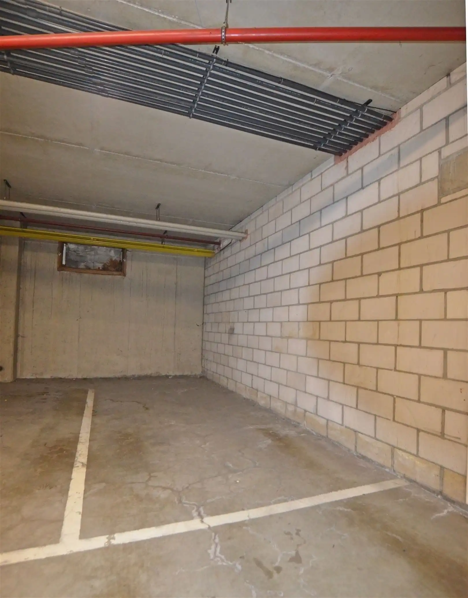 Ruim op te frissen appartement op wandelafstand van de stad foto 24