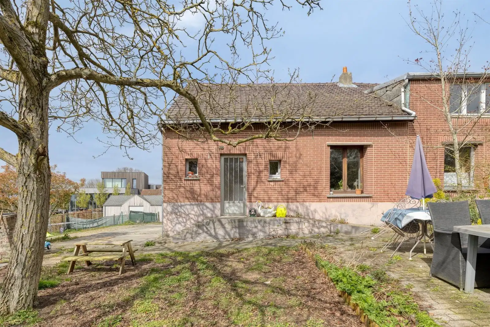 Twee- drigevelwoningen te renoveren. foto 31