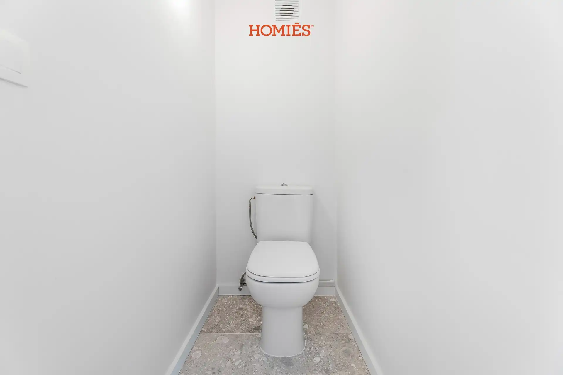 Gerenoveerd éénslaapkamerappartement met prachtig stadszicht foto 13