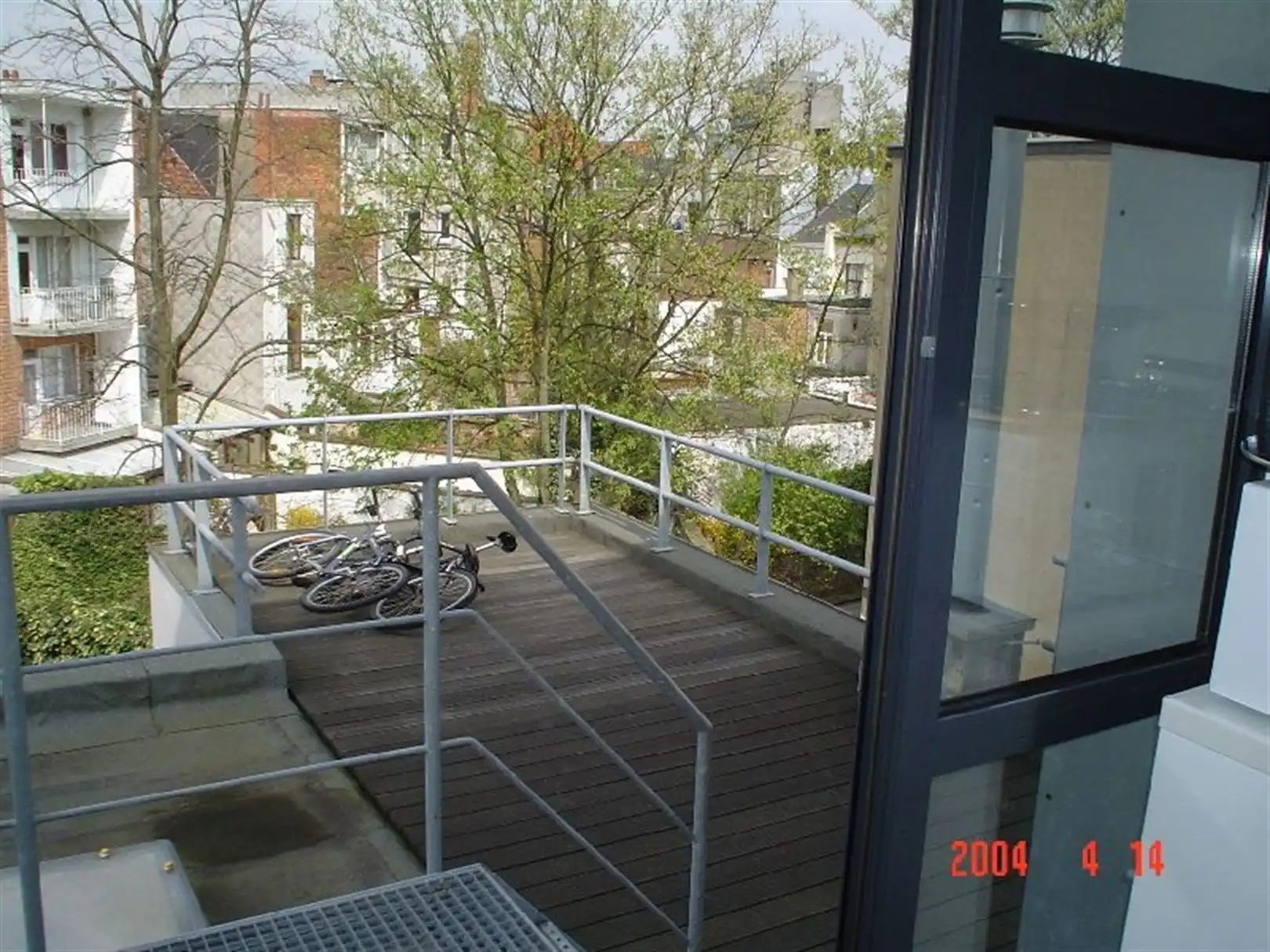 Gemeubeld  2 slaapkamer duplex appartement op 't Zuid! foto 6