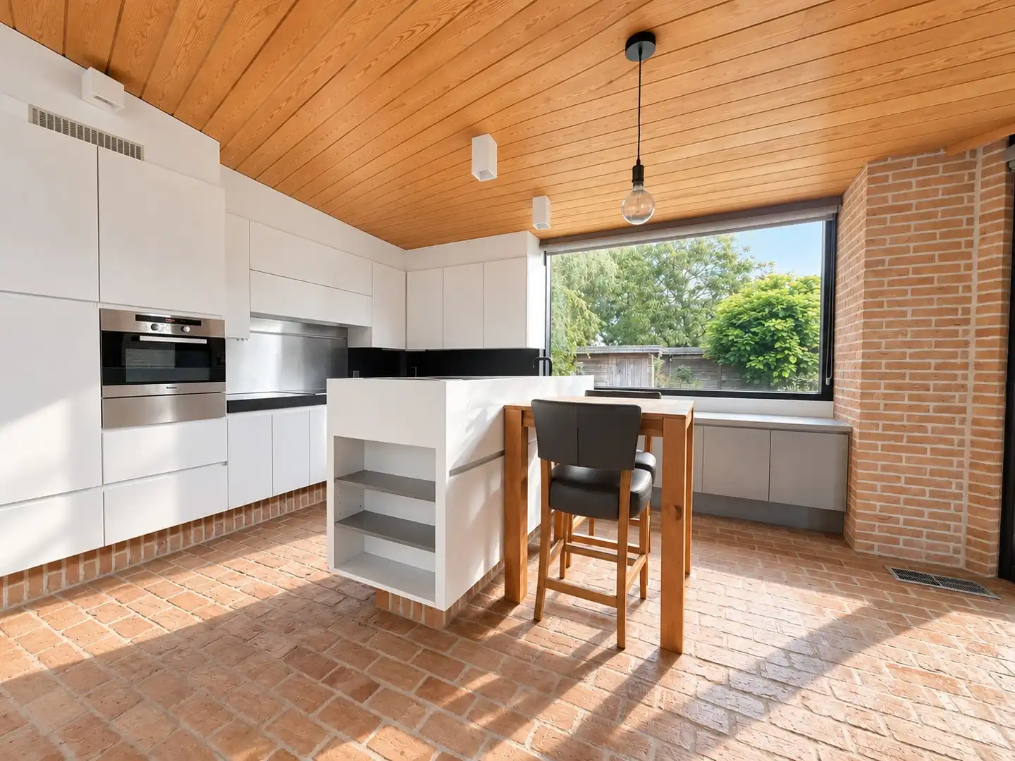Ruime, lichtrijke en instapklare woning op een heerlijke locatie in Zomergem foto 12