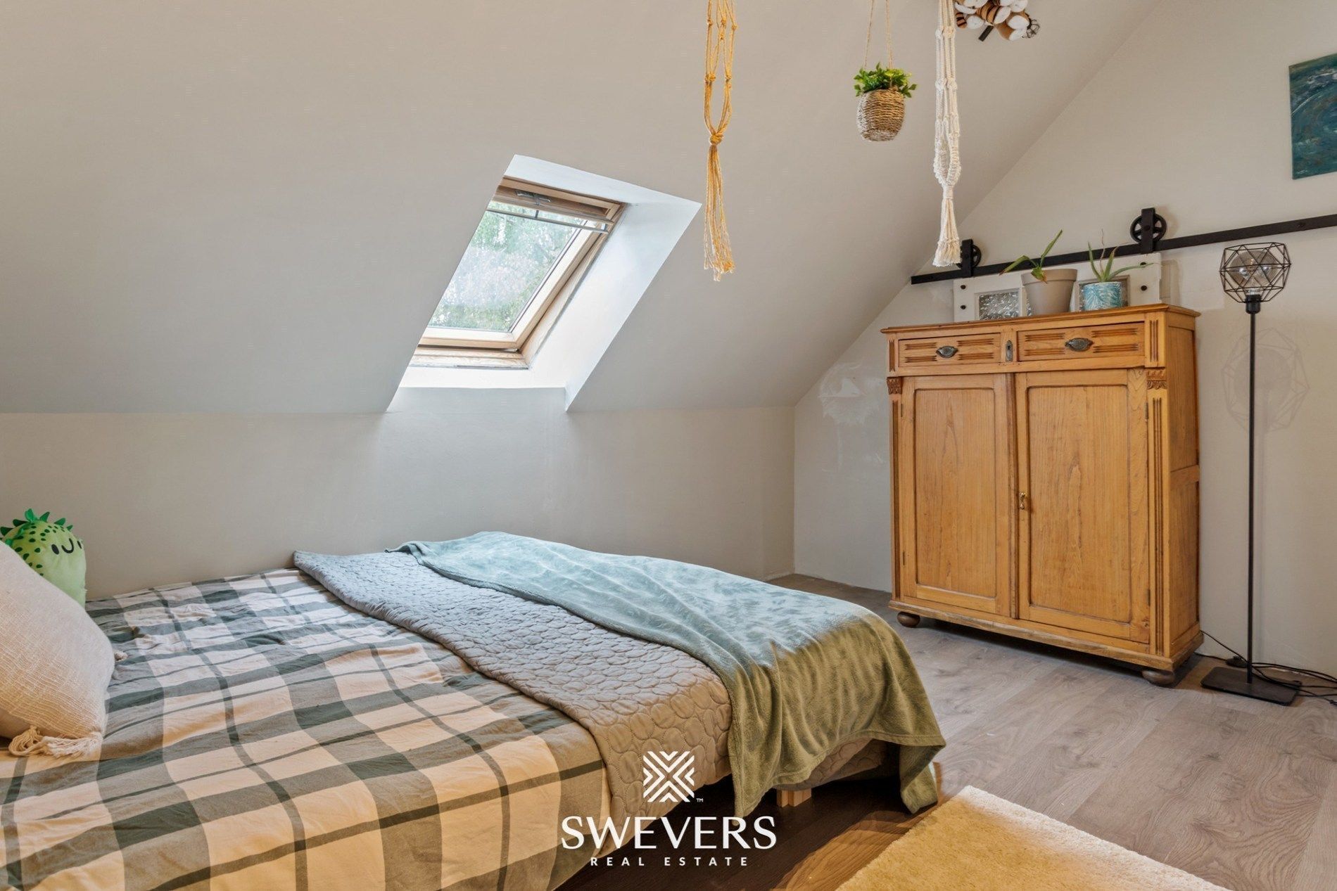 Instapklare woning met 4 slpk vlakbij het centrum van Herk-de-Stad foto 17