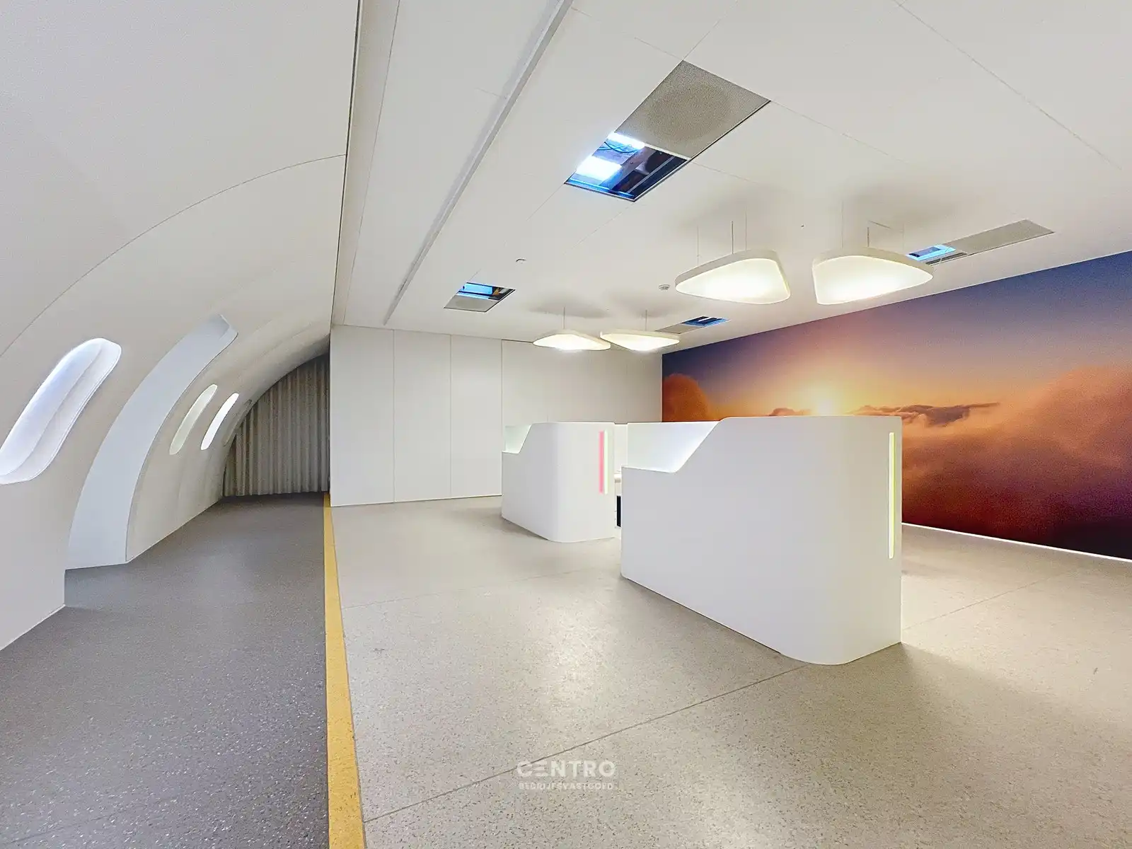 TOONZAAL van 1.000m² met optioneel MAGAZIJN en private PARKING vlak bij de RING van Poperinge ! foto 17