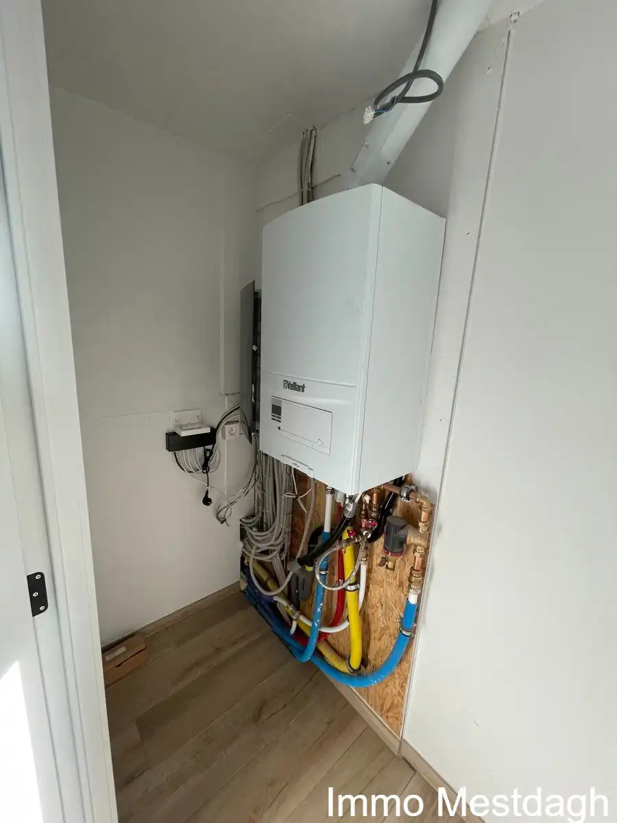 Ruim en modern afgewerkt duplexappartement (3 SLK) in het centrum van Paal foto 22