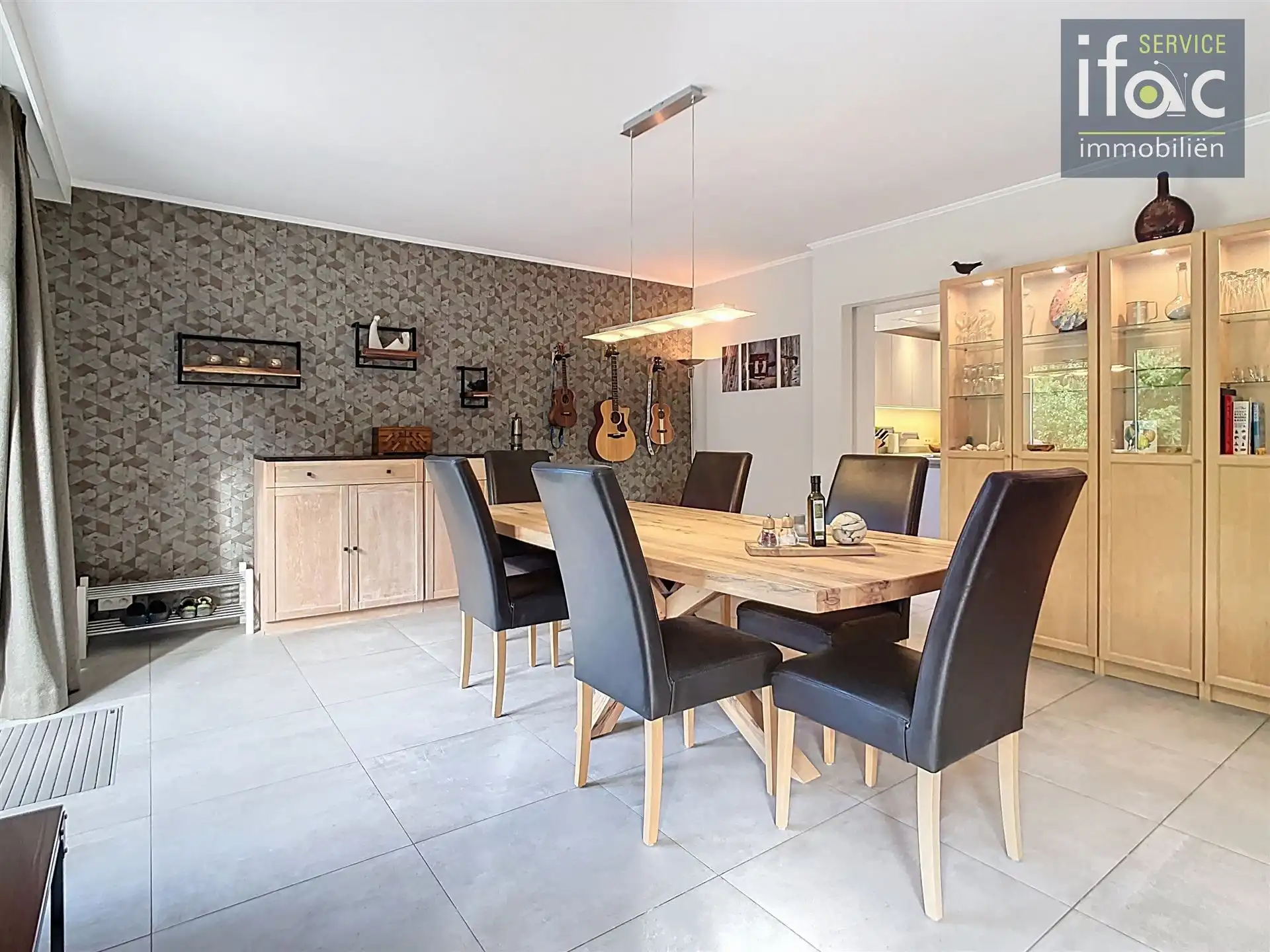 Fantastische villa met 3 slpk en bijbouw in tuin foto 13