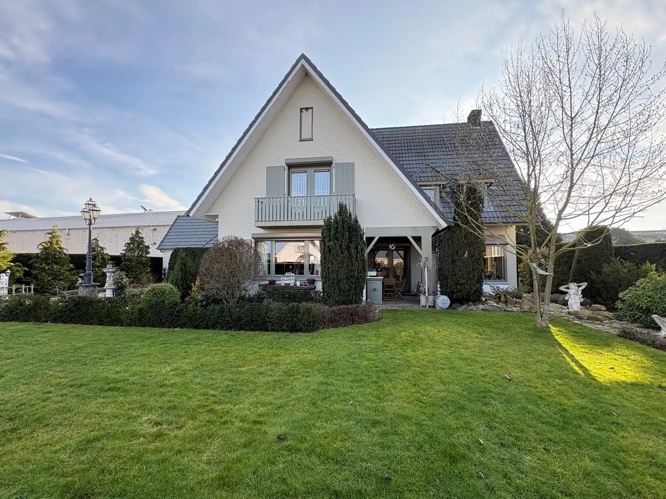 Goed onderhouden ruime villa op 12a56 foto 2