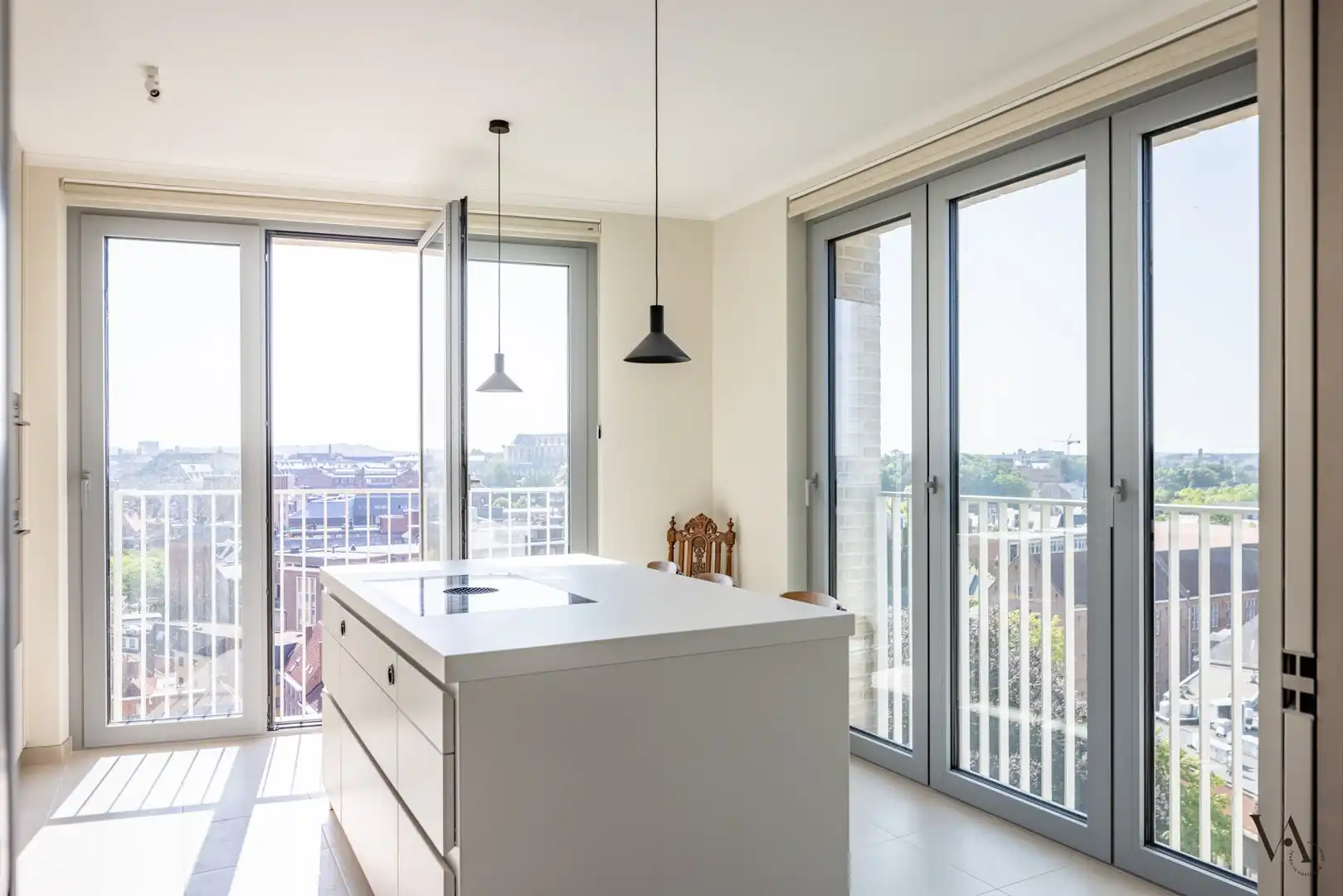 Bemeubeld nieuwbouwappartement op de negende verdieping met ruim terras en prachtig uitzicht – korte termijn verhuur foto 2