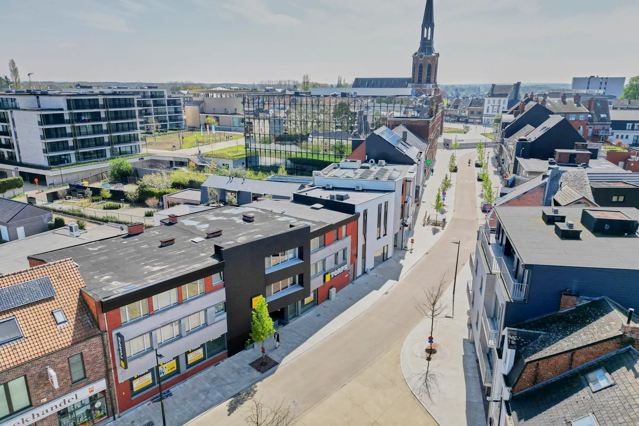 Te huur: multifunctioneel handelsgelijkvloers van 800m² foto 4