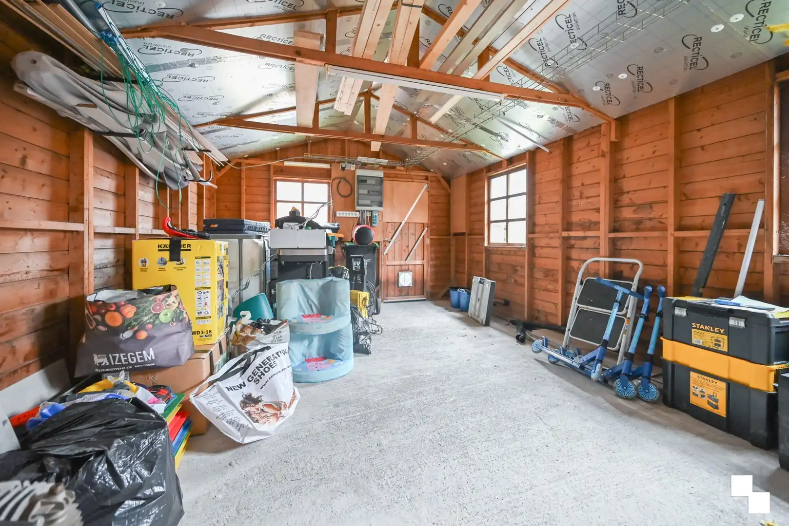 Energiezuinige, gerenoveerde gezinswoning met inpandige garage foto 21