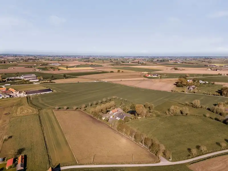 Idyllische hoeve te Hoogstade foto 2