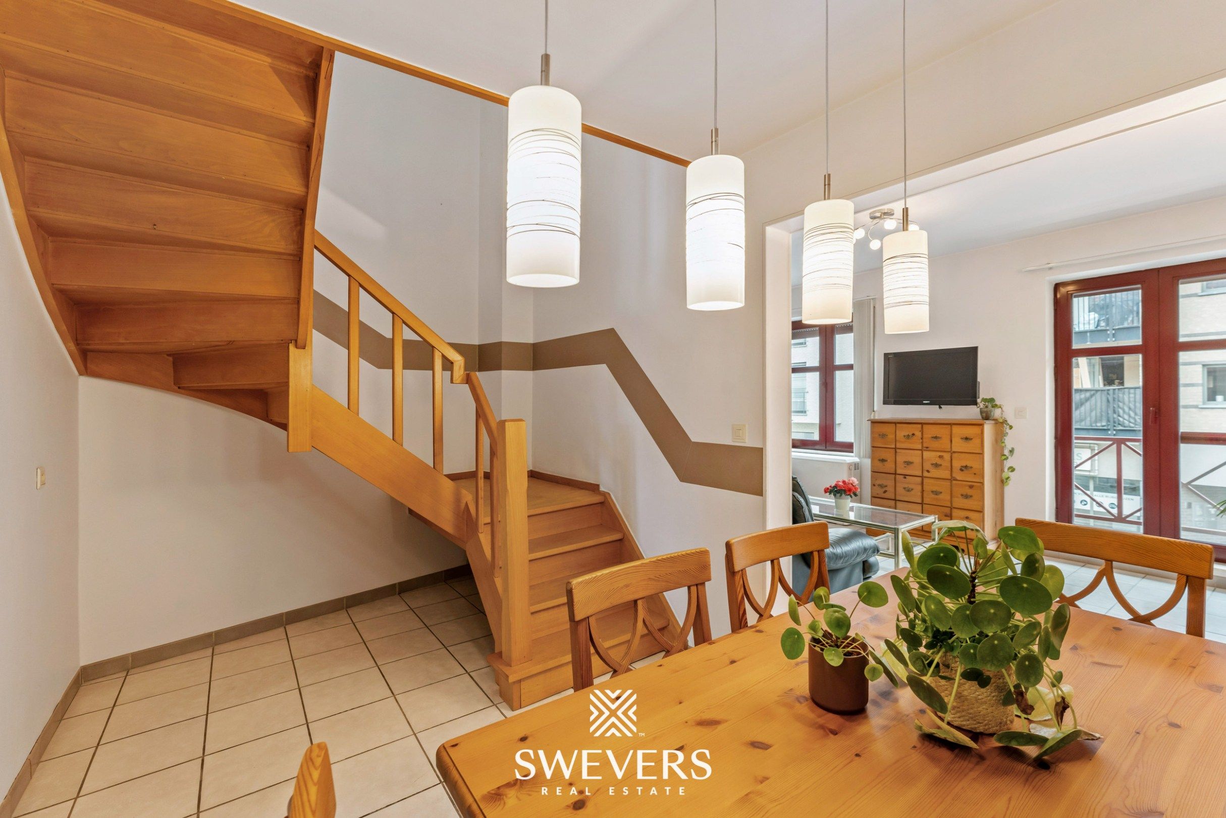Instapklaar en lichtrijk duplexappartement in centrum Herk-de-Stad foto 10