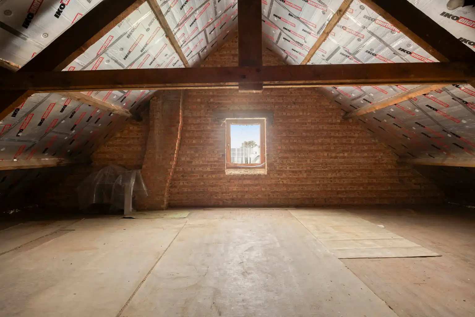 Ruime 3-gevelwoning met 3 slaapkamers en tuin foto 23