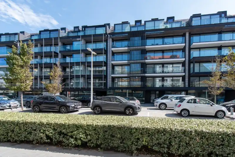 Instapklaar recent luxueus duplex-appartement met 2 terrassen in residentie Lectus IX. foto 42