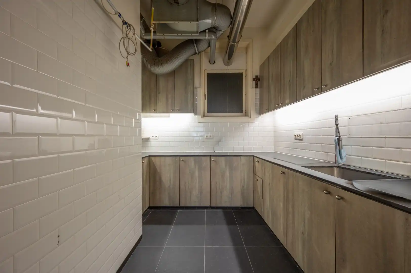 Veelzijdige handelsruimte op zonnige toplocatie! foto 8