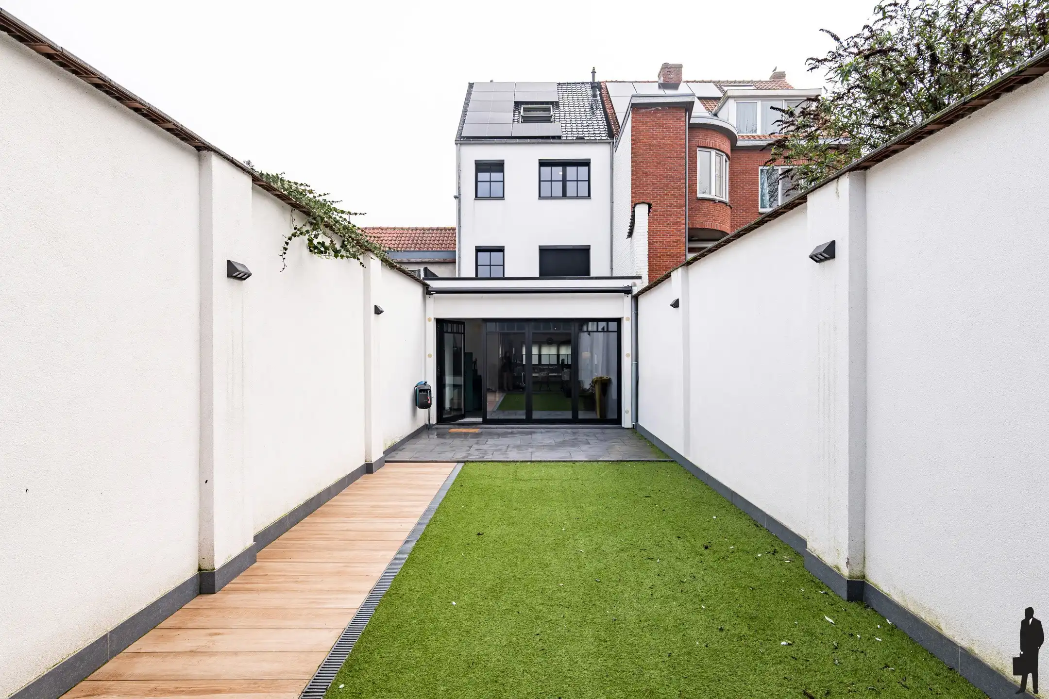 Energiezuinige stadswoning met 4-5 slpks & ZW-tuin foto 14