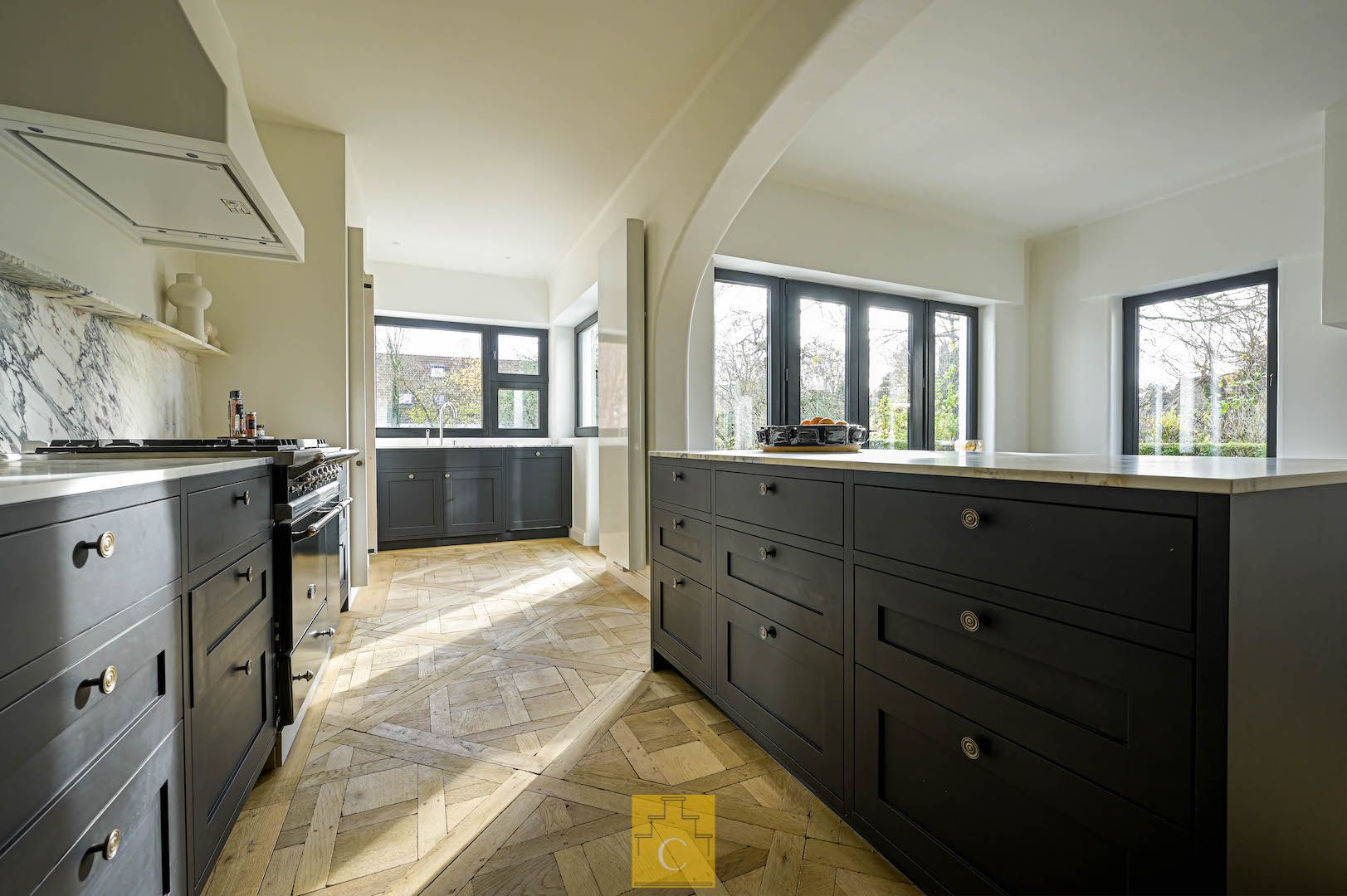 riante stadsvilla in Knokse stijl met grote garage, diverse terrassen en sublieme tuin, zicht op de Molens en alle Brugse torens, grondoppervlakte 655 m2 foto 10
