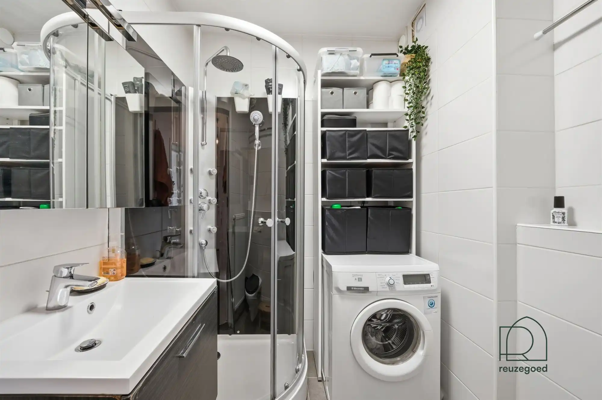 Leuk modern appartement met twee slaapkamers dichtbij centrum Mechelen foto 17