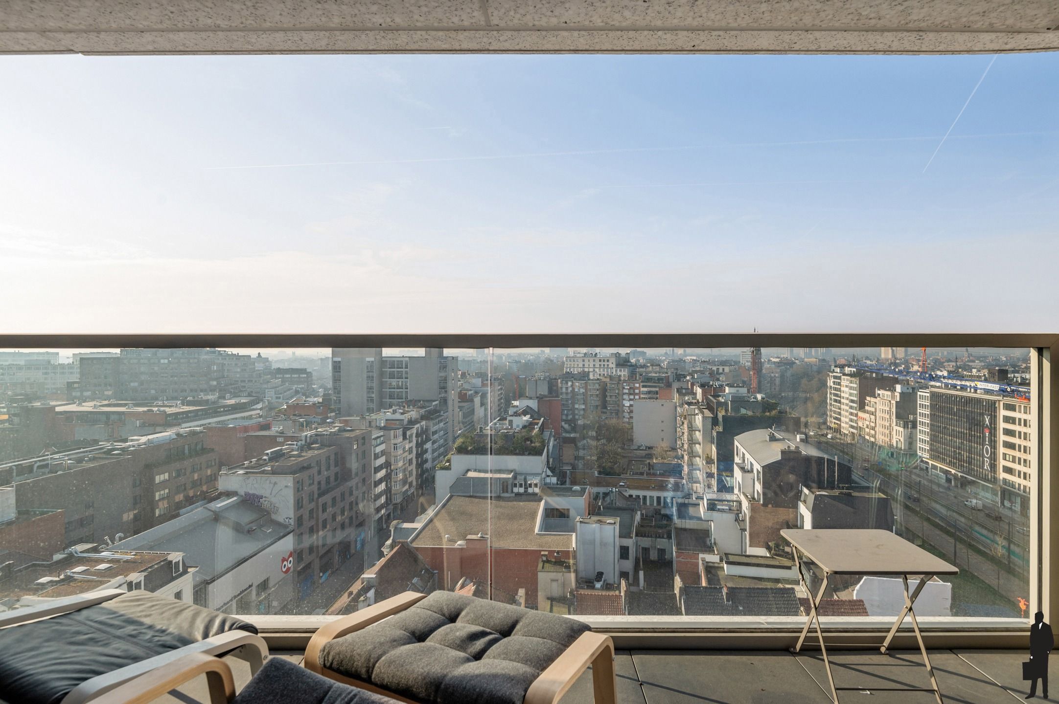 Zuidgericht appartement in de Antwerp Tower – Adembenemend zicht over de stad foto 11