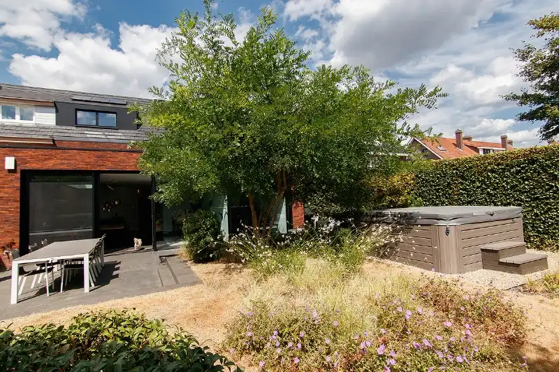 High-end, totaal gerenoveerde, ruime en energiezuinige woning met doordachte indeling op een TOP-locatie in Hasselt foto 38
