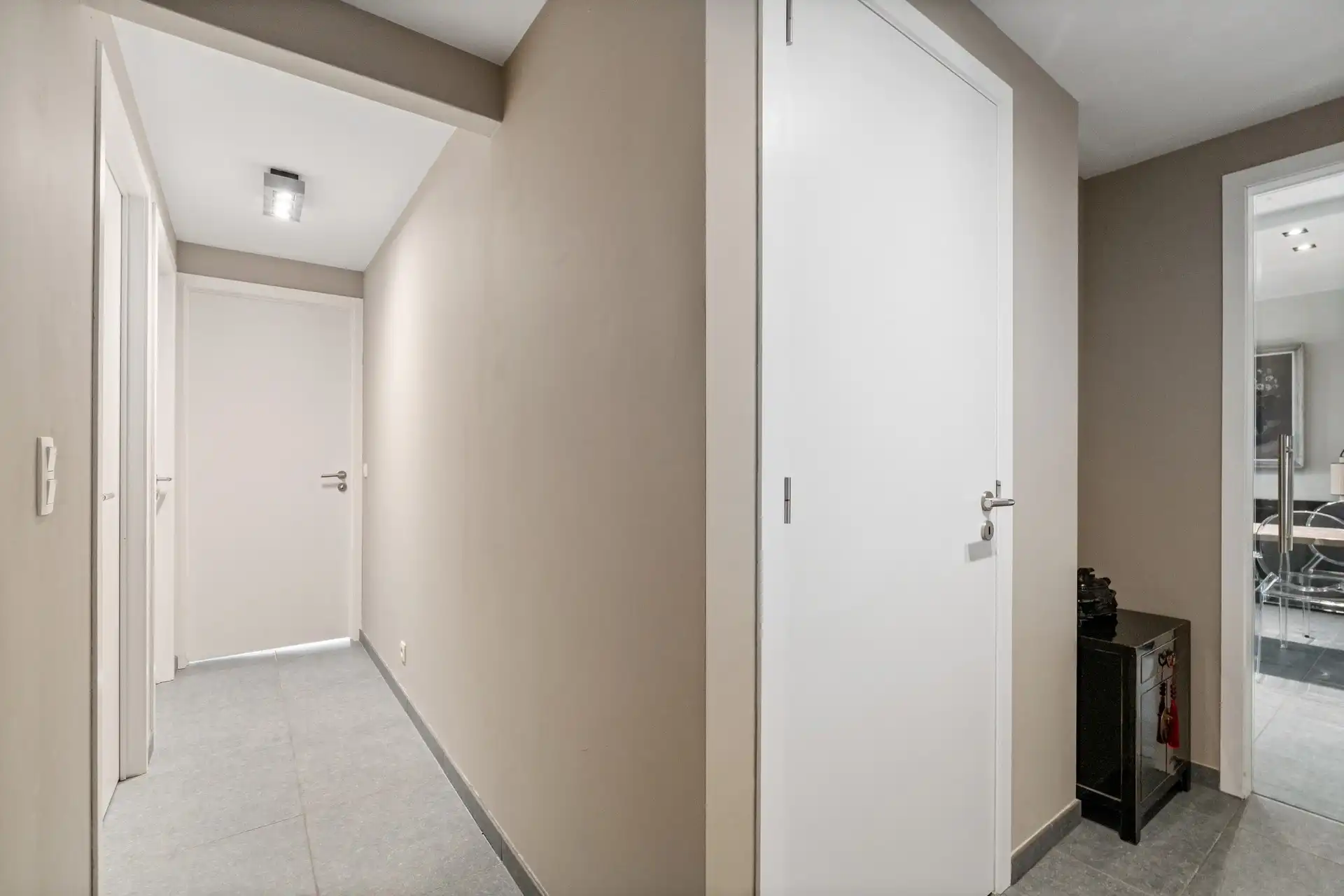 Stijlvol 2-slaapkamerappartement van 86 m² met hoogwaardige afwerking op toplocatie in Mortsel foto 9