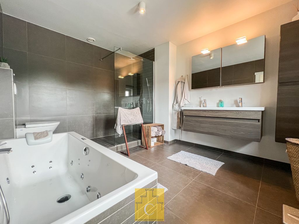 instapklare half open woning met garage en zonnige tuin foto 13