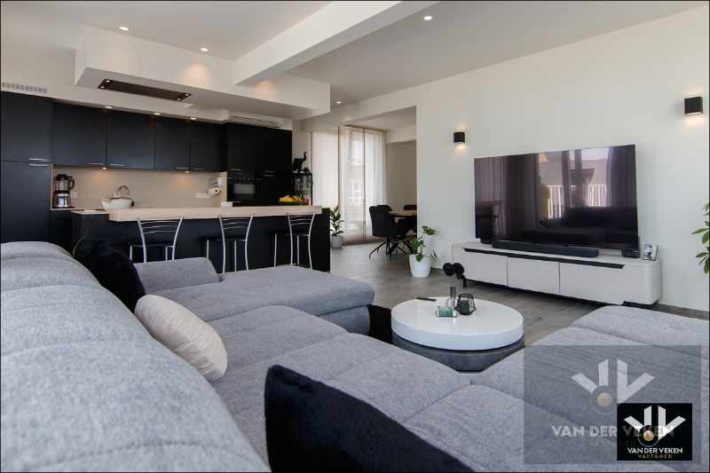 LUXUEUS AFGEWERKT PENTHOUSE IN HARTJE HASSELT foto 8