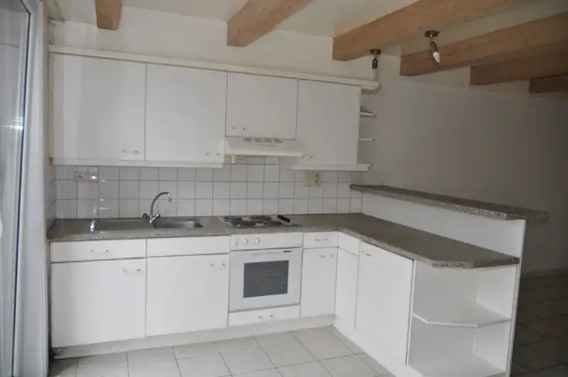 Gelijkvloerse studio rustig gelegen nabij het centrum met ruime terras. foto 2